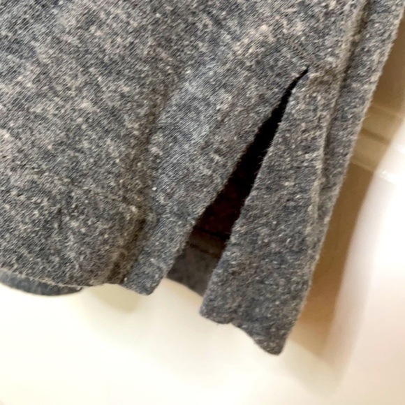 ADIDAS | WOMEN’S GRAY ATHLETIC SHIRT SIZE SMALL - Picture 7 of 7